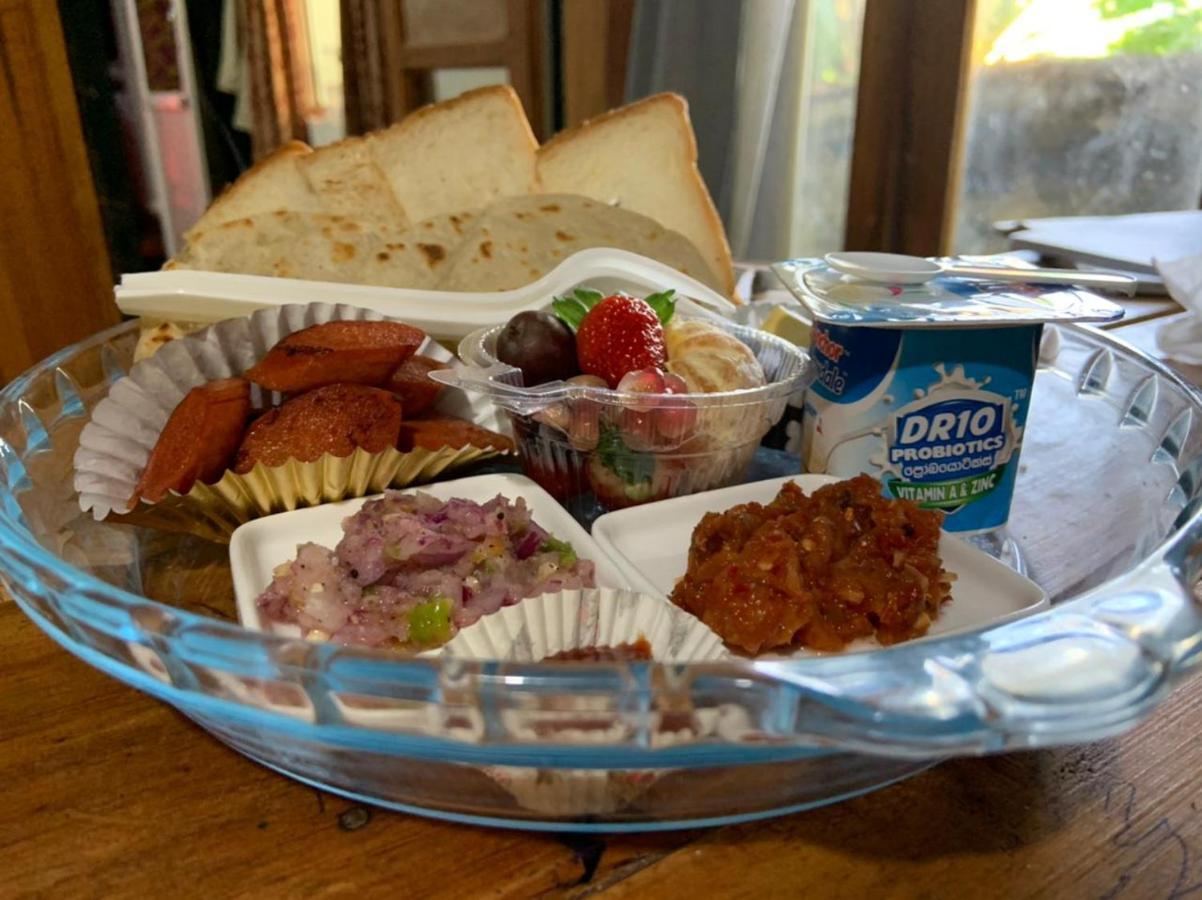 Bed and Breakfast Golden King Guest Нувара-Елія Екстер'єр фото