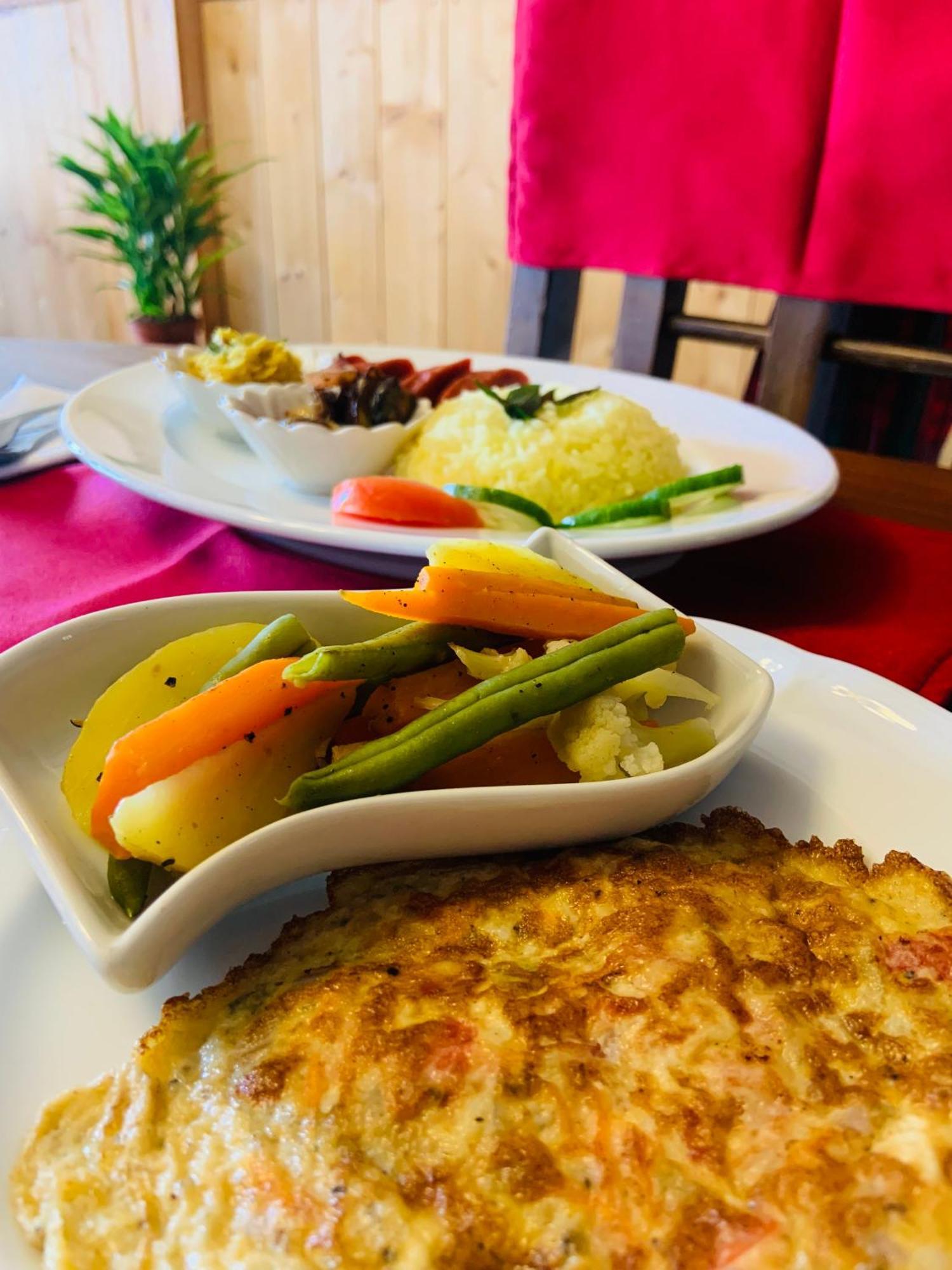 Bed and Breakfast Golden King Guest Нувара-Елія Екстер'єр фото